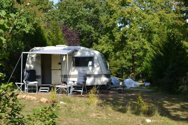 Oh Onnodig aspect Boek een plaats voor uw tent op Camping Les Saules in Frankrijk